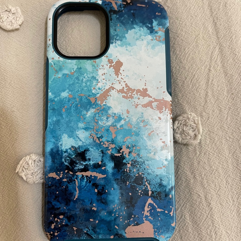 OtterBox symmetry iPhone 12 / 12 pro